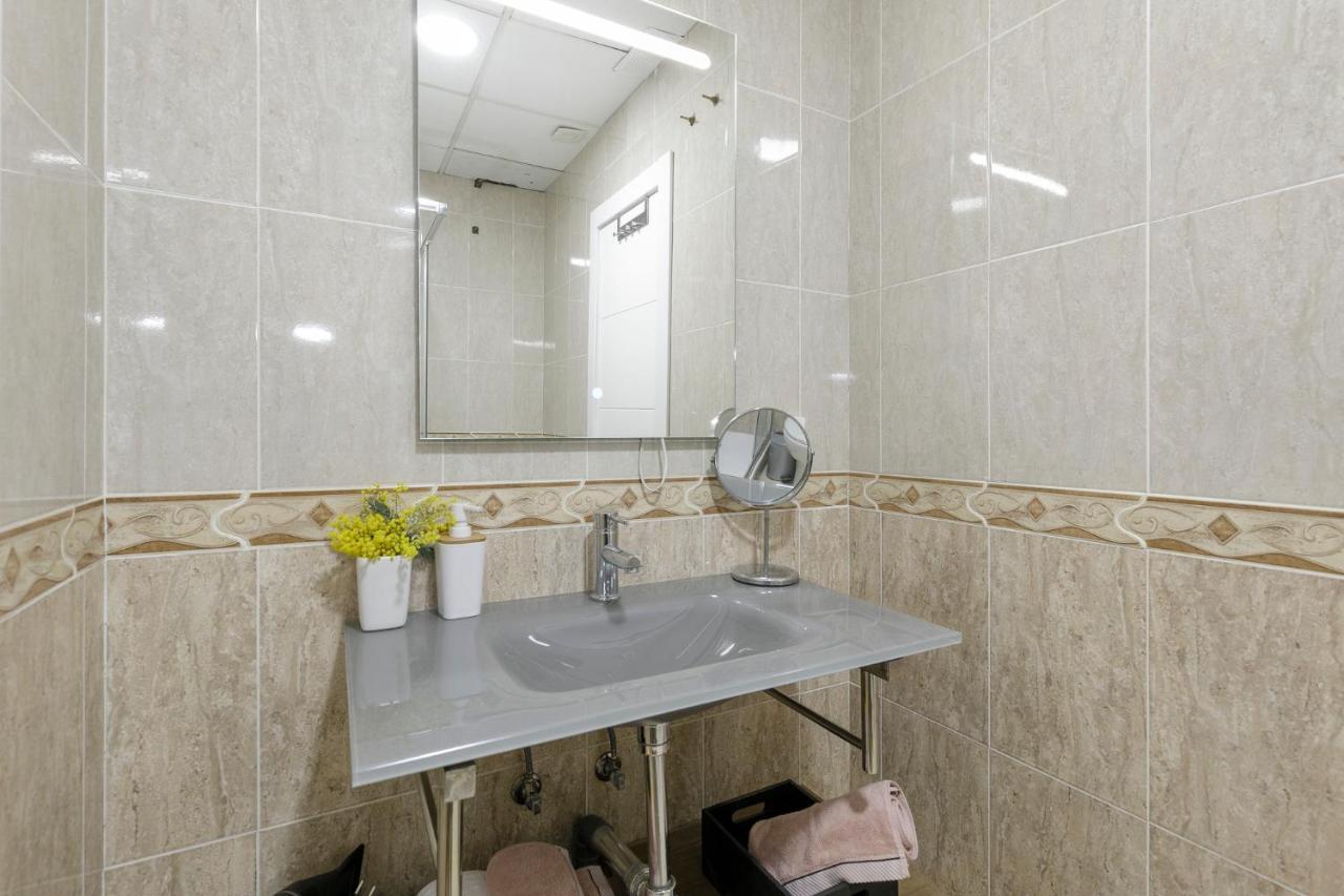 Apartamento Alcaiceria Granada Apartment Екстериор снимка